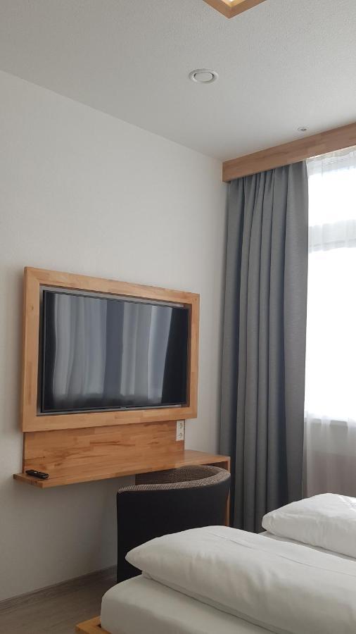 Hb 32 Metzingen Hotell Metzingen  Eksteriør bilde